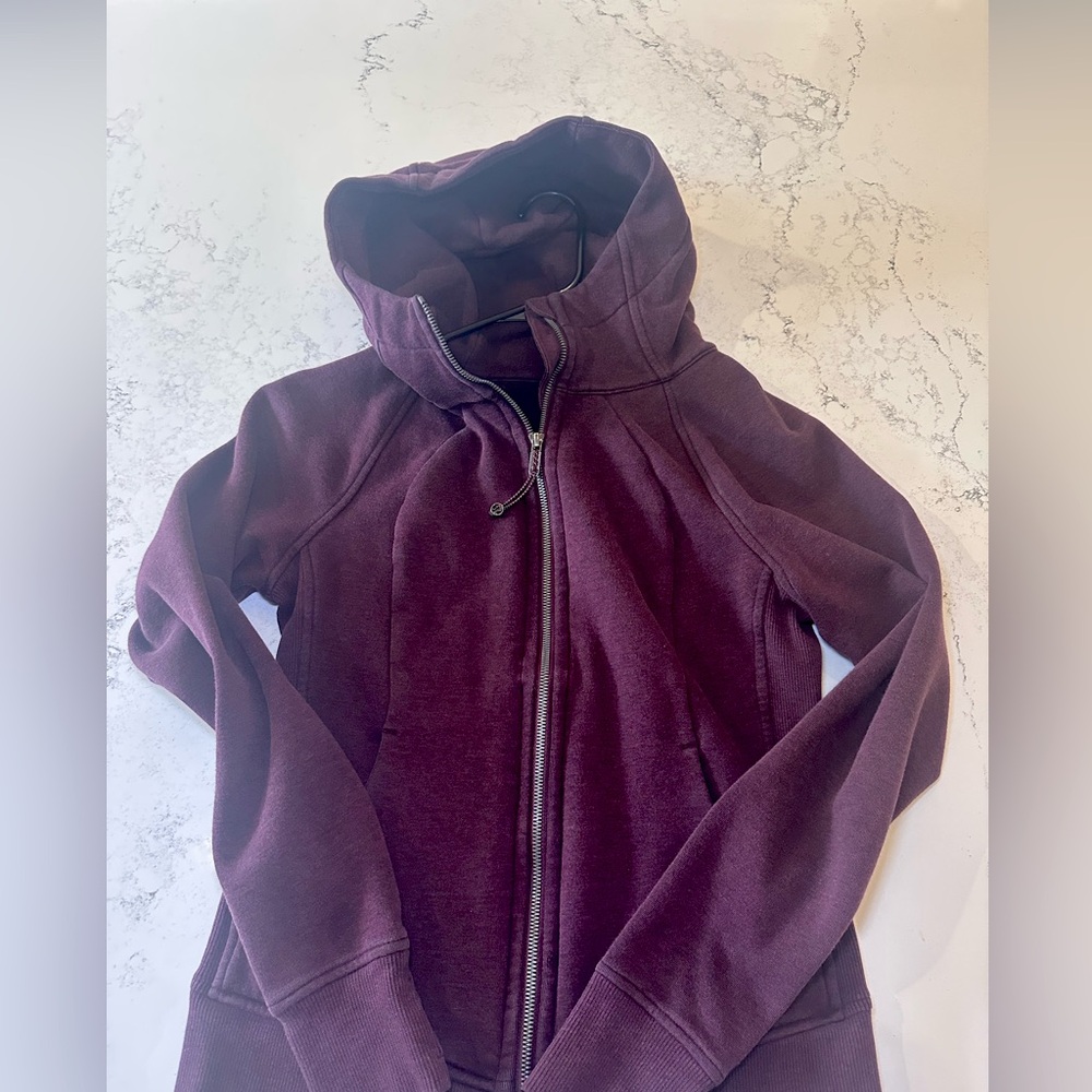 Lululemon Scuba Hoodie size 6